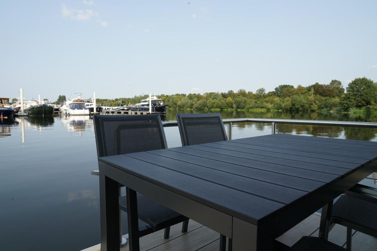 Floating vacationhome Tenerife Maastricht Buitenkant foto